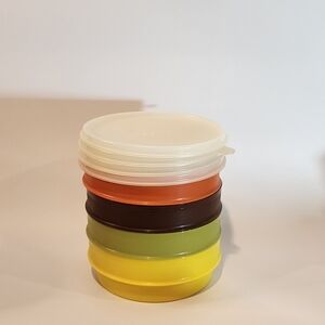 Colorful Stackable Lids With Bowls Set